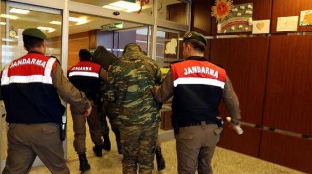 «Πόλεμος νεύρων» από την Άγκυρα: Δεν μεταφέρονται τελικά στο δικαστήριο οι Έλληνες στρατιωτικοί