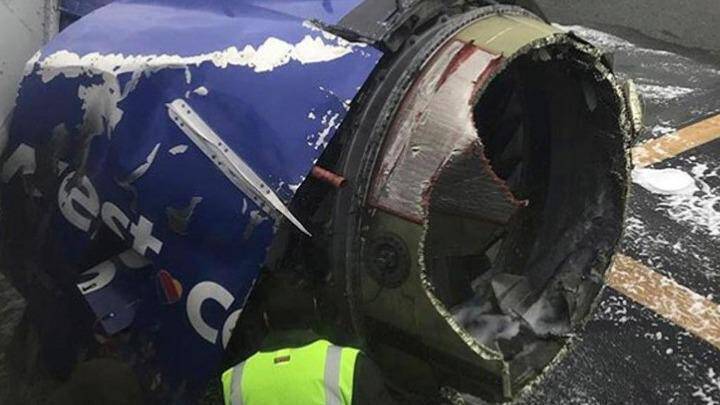 Πτήση τρόμου: Νεκρή 43χρονη γυναίκα – Την «ρούφηξε» σπασμένο παράθυρο μετά από έκρηξη στον κινητήρα!