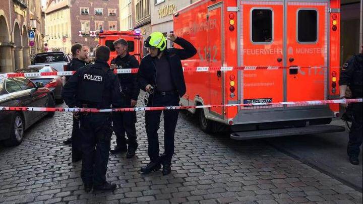 Αυτοκίνητο έπεσε σε πλήθος στην Γερμανία – Τουλάχιστον 4 νεκροί και 50 τραυματίες (pics)
