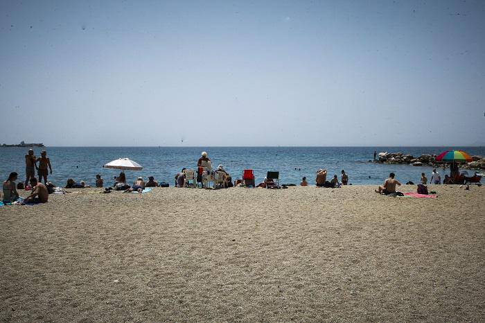 Telegraph: “Η Ελλάδα είναι ιδανικός προορισμός για οικογένειες”