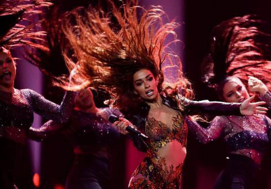 Eurovision: Έβαλε φωτιά στη σκηνή η Φουρέιρα (vid)