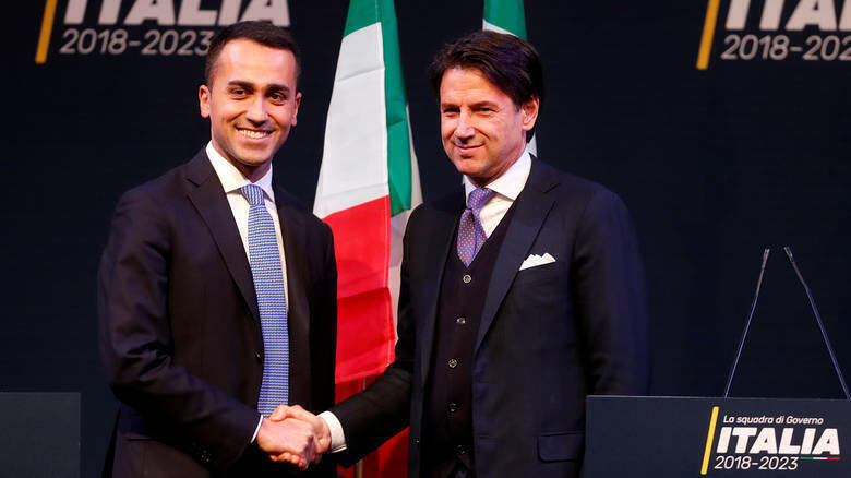 Σάλος στην Ιταλία-Πέτσινα τα πτυχία του νέου πρωθυπουργού