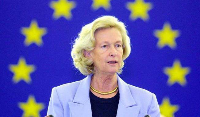 Πέθανε η πρώην πρόεδρος του Ευρωπαϊκού κοινοβουλίου Νικόλ Φοντέν