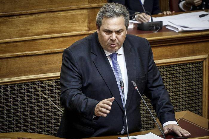 Καμμένος: Να παραδώσει άμεσα την έδρα του ο Παπαχριστόπουλος