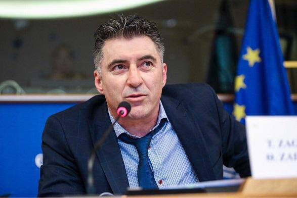 Θοδωρής Ζαγοράκης: Η τοποθέτησή του για το Σκοπιανό και η μεγάλη επιτυχία στις Βρυξέλλες
