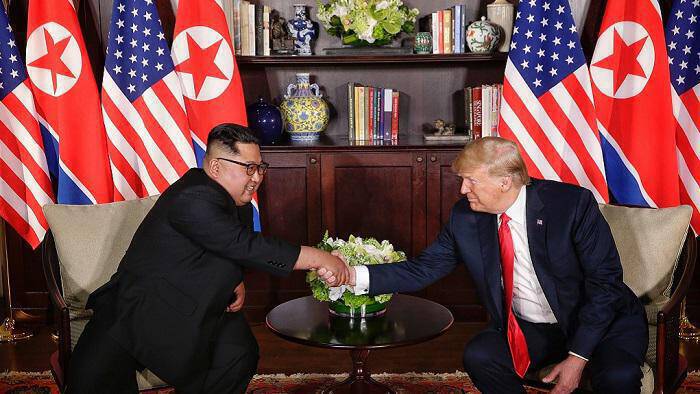 Τραμπ και Κιμ υπέγραψαν για την αποπυρηνικοποίηση της κορεατικής χερσονήσου