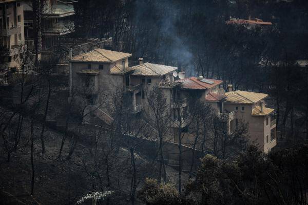 Φωτιές: Μέχρι 1.000 ευρώ ανά τετραγωνικό η επιδότηση ανακατασκευής στα καμένα κτήρια