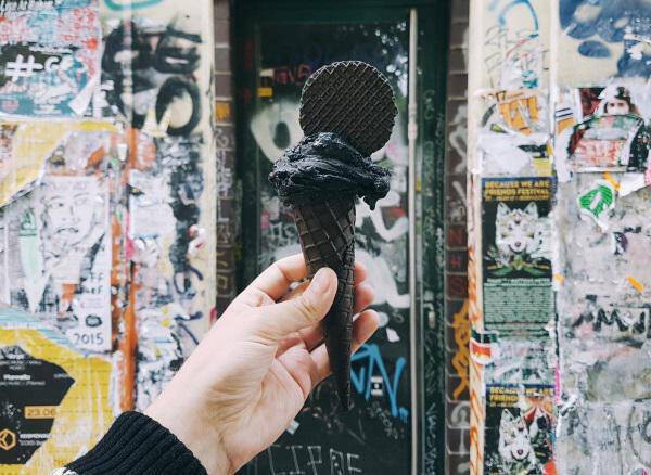 “Απαγορευμένο” το διάσημο μαύρο παγωτό στην Νέα Υόρκη!