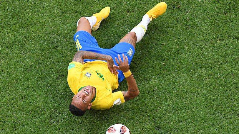 Ξανά θέατρο από το Neymar: Απέδειξε γιατί είναι ο μεγαλύτερος “καραγκιόζης” των γηπέδων (video)