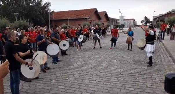 Διαδήλωσαν χορεύοντας για τη Μακεδονία στη Θεσσαλονίκη