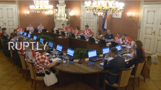 Κροατία: Και στο υπουργικό συμβούλιο «ζουν» για τον τελικό του μουντιάλ (vid)
