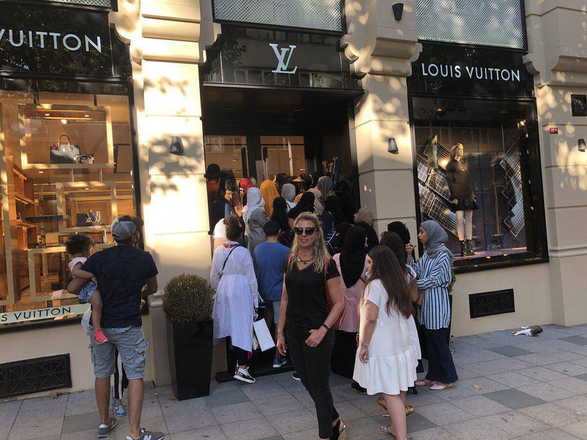 Τουρκία: Oυρές σε Louis Vuitton, Chanel και Hermès -Κατάρρευση της Τουρκικής λίρας