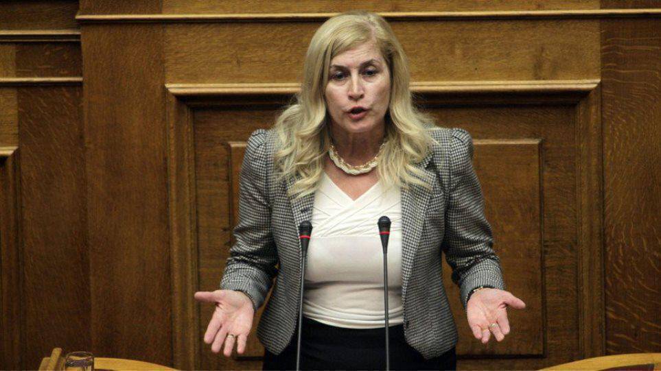 Συνελήφθη η πρώην βουλευτής του ΣΥΡΙΖΑ Ελένη Αυλωνίτου μετά από μήνυση Φουρθιώτη