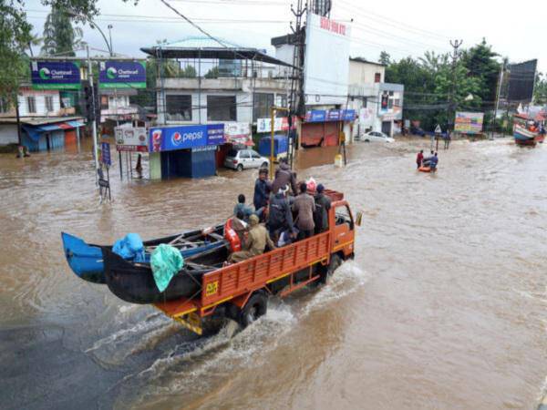 Αδιανόητο! Περισσότεροι από 1.200 οι νεκροί από πλημμύρες και κατολισθήσεις στην Ινδία