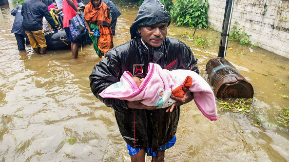 Ινδία: 106 νεκροί ο απολογισμός από τις φονικές πλημμύρες (pics)