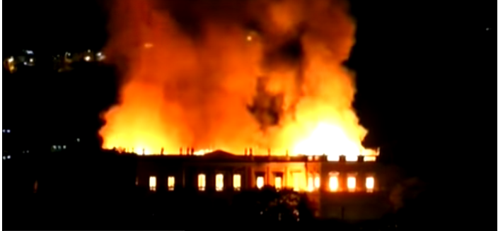 Βραζιλία: Πυρκαγιά κατέστρεψε το Εθνικό Μουσείο στο Ρίο -Τεράστια απώλεια(vid)