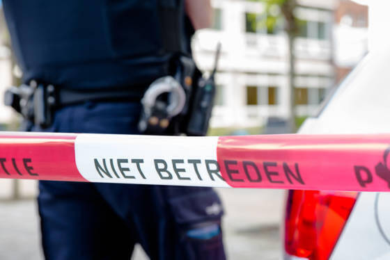Συναγερμός στο Άμστερνταμ: Πυροβόλησαν αστυνομικό ρεπόρτερ στον δρόμο (pic)