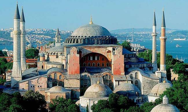 Τουρκία: Προκλήσεις Γκιουλ – «Η Αγία Σοφία πρέπει να ανοίξει ως τζαμί»