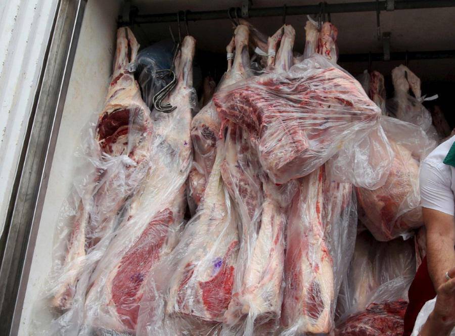 Η… κατάσχεση των αμνών! «Σήκωσαν» 330 κιλά ακατάλληλα κρέατα στον Πειραιά