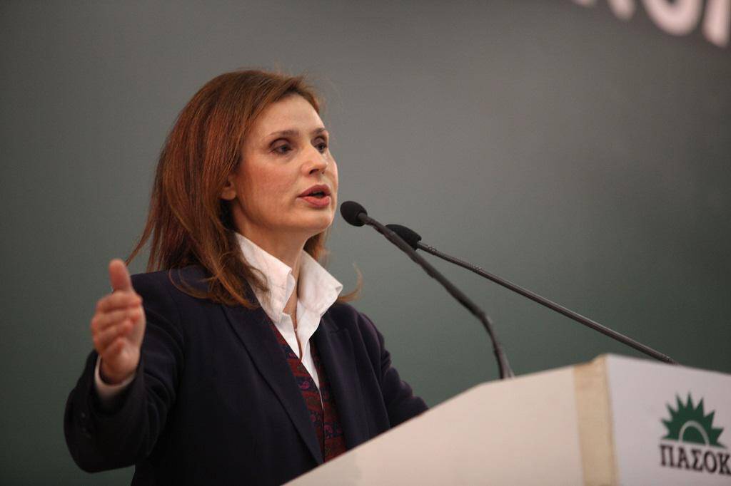 Η Κατερίνα Μπατζελή υποψήφια του ΚΙΝΑΛ στη Περιφέρεια Στερεάς Ελλάδας
