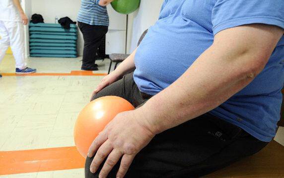 Τα παχύσαρκα άτομα κινδυνεύουν περισσότερο να πεθάνουν από κορονοϊό