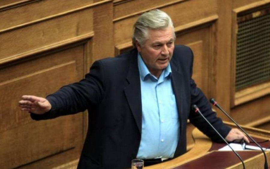 Παπαχριστόπουλος: «Ψηφίζω τη συμφωνία των Πρεσπών και παραδίδω την έδρα μου»