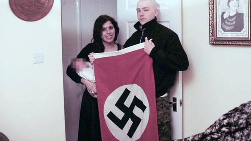 Καταδικάστηκαν οι νεοναζί γονείς που βάφτισαν το παιδί τους Χίτλερ