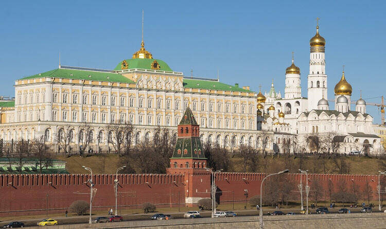 Η Μόσχα αναγνωρίζει τις «Λαϊκές Δημοκρατίες Ντονέτσκ και Λουγκάνσκ» στα σημερινά τους όρια