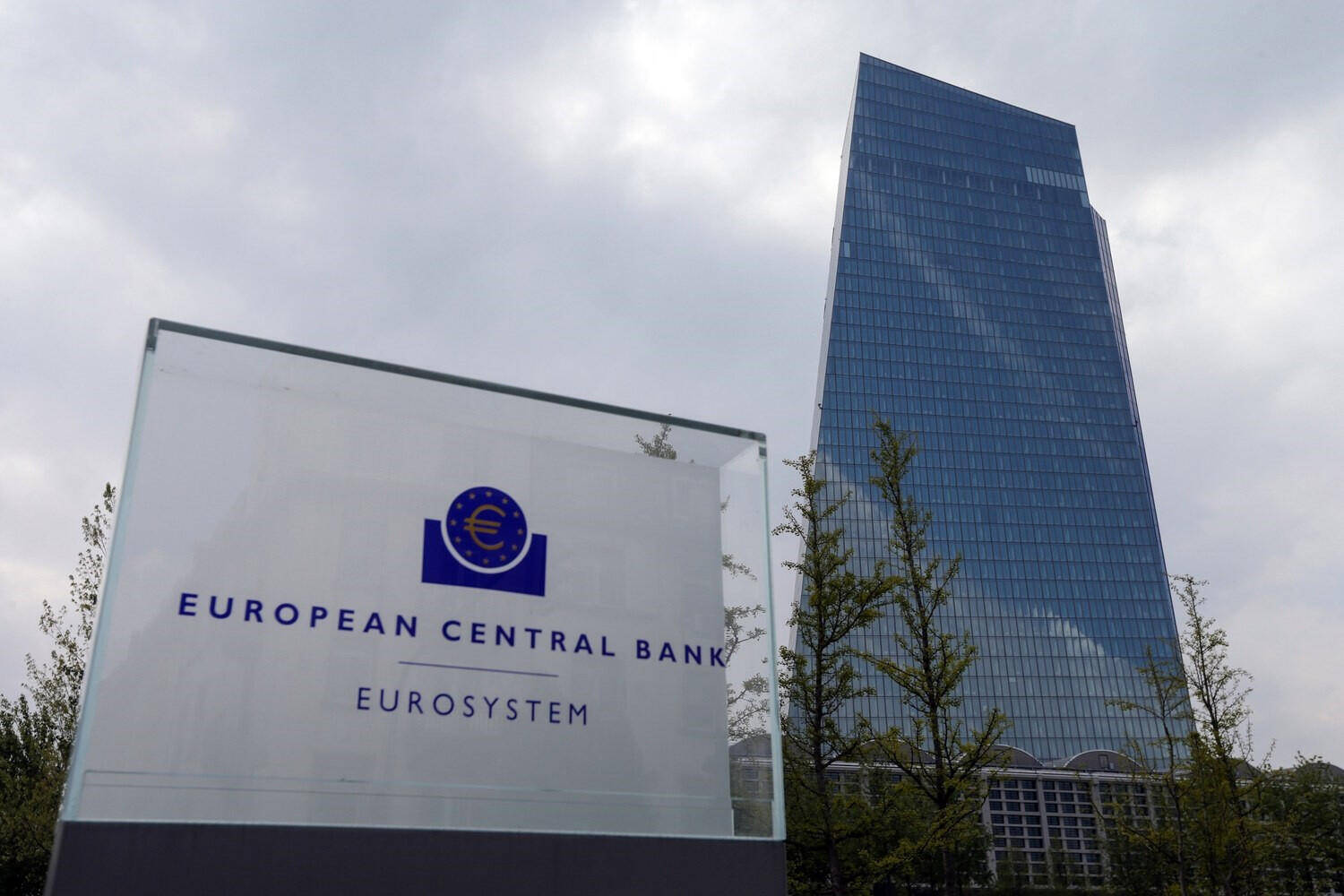 Η ΕΚΤ θα δέχεται ελληνικά ομόλογα ως ενέχυρο