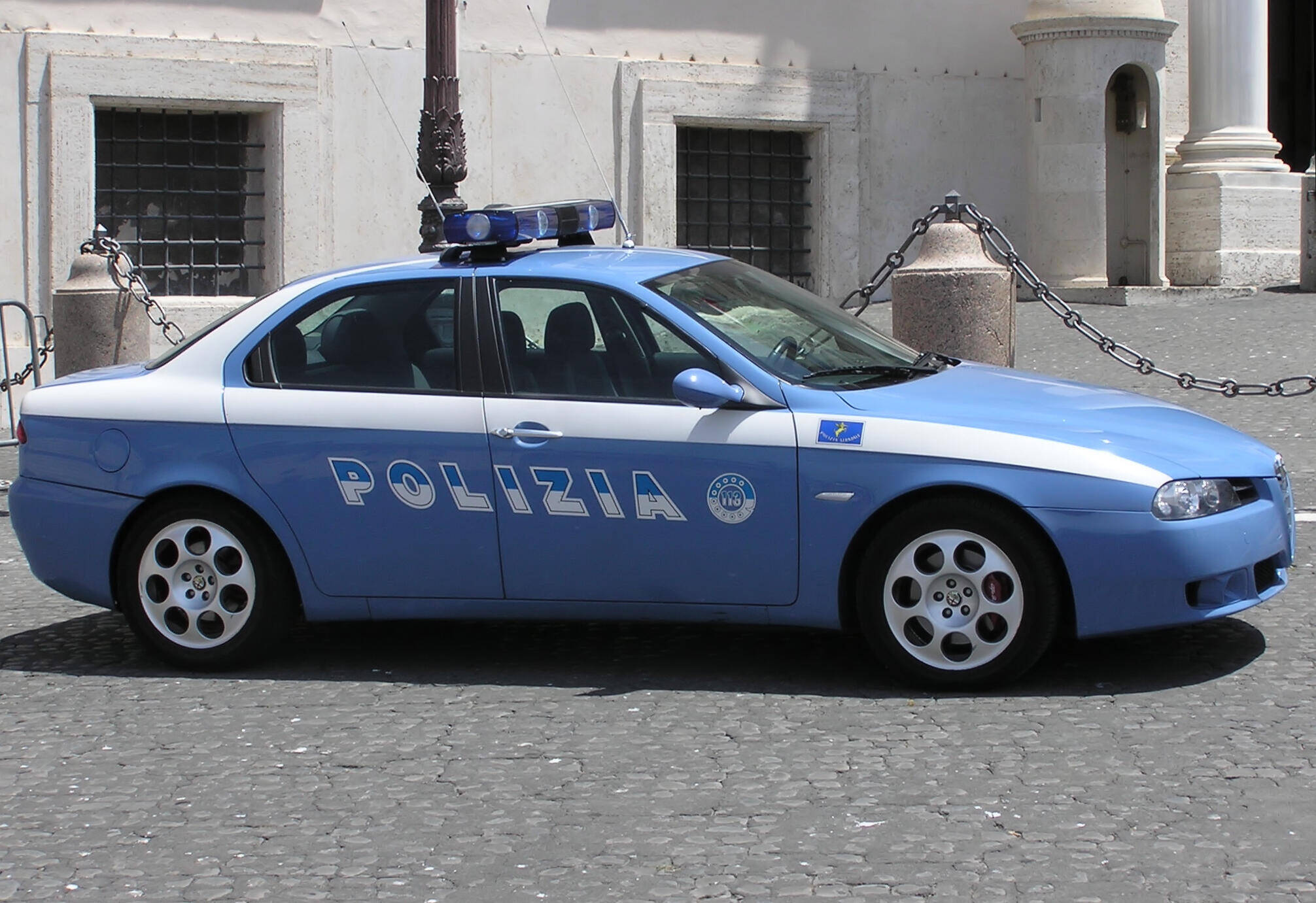 Ιταλία: Πυροβολισμοί στο αστυνομικό τμήμα στην Τεργέστη – Δύο τραυματίες (vid)