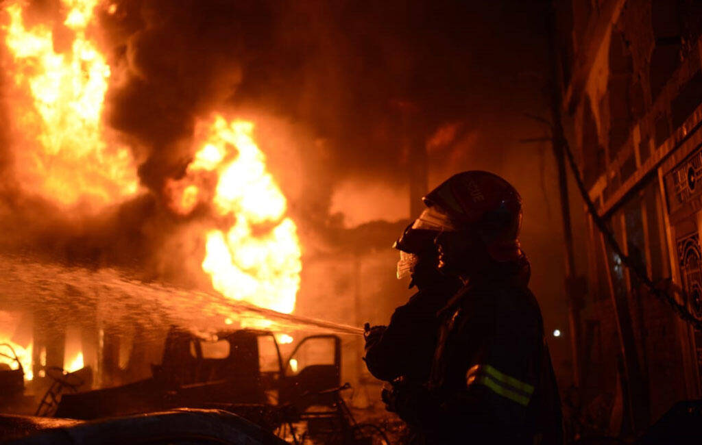 Εμπρησμός τη νύχτα στο Ίλιον: Στις φλόγες δύο αυτοκίνητα της ίδιας οικογένειας