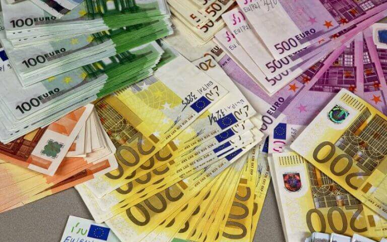 Ερχονται νέα χαρτονομίσματα του ευρώ – Πείτε τη γνώμη σας πως θέλετε να είναι