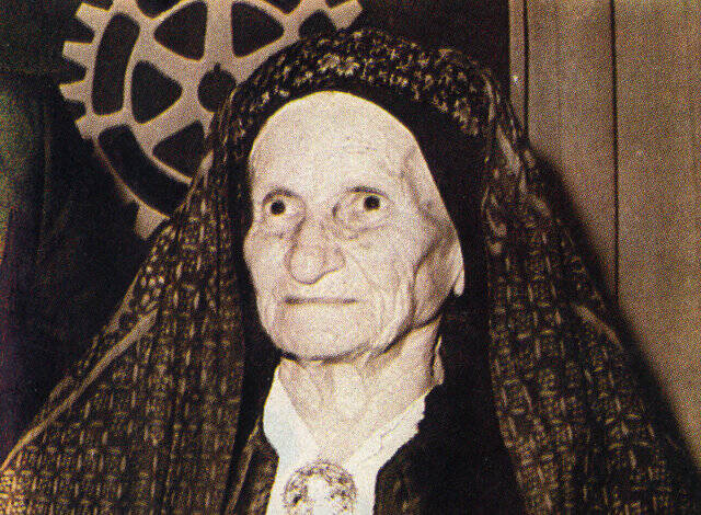 Σαν σήμερα το 1982 πέθανε η Κυρά της Ρω, Δέσποινα Αχλαδιώτη