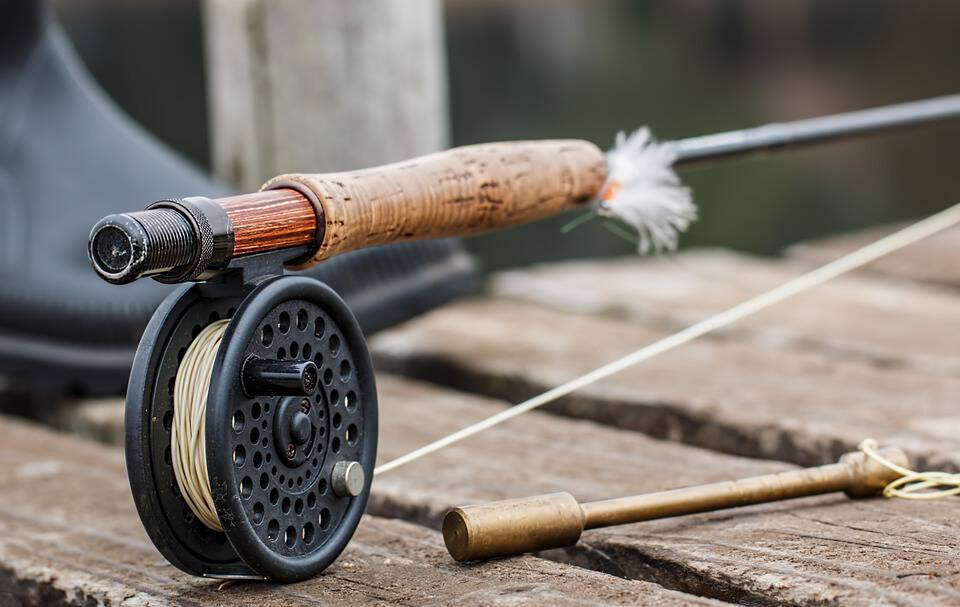 13033: Τι SMS θα στείλετε για να πάτε για ψάρεμα και κυνήγι;