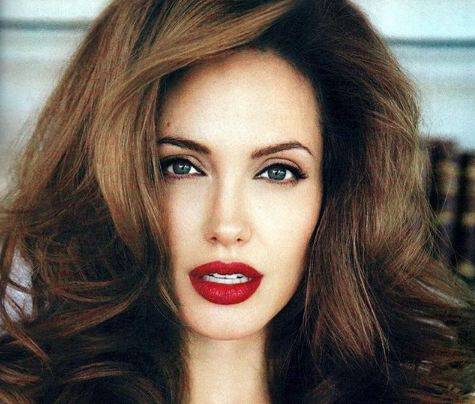 Angelina Jolie: Αντέγραψε το μακιγιάζ της!