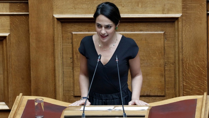 Δόμνα Μιχαηλίδου: Δεν θα κοπεί κανένα επίδομα δήλωσε η υφυπουργός Εργασίας