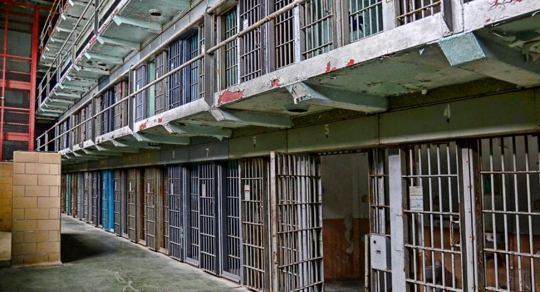Φυλακές Αυλώνα: Αιματηρή συμπλοκή με ένα τραυματία