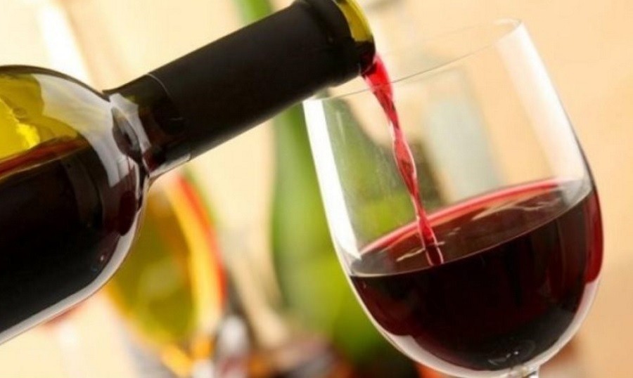 Το… αδιάθετο κρασί προβληματίζει τους Έλληνες οινοποιούς