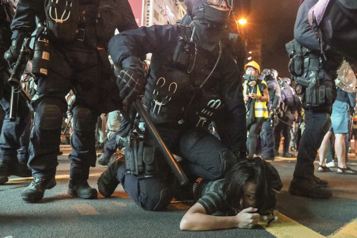 Χονγκ Κονγκ: Διαδηλωτές σύρθηκαν στους υπονόμους για να διαφύγουν