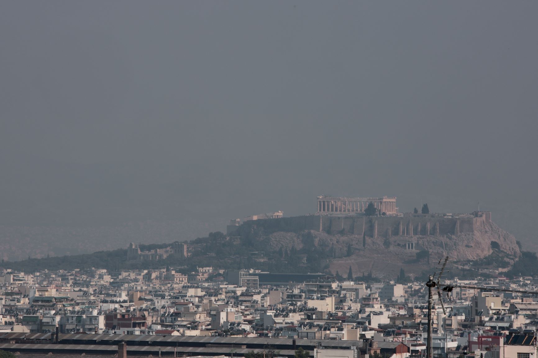 Φωτιά τώρα στην Εύβοια: Έφτασε μέχρι την Αθήνα ο καπνός