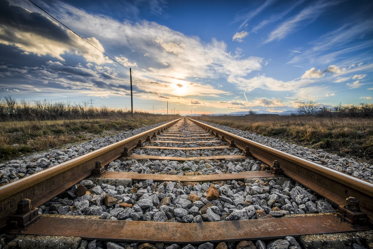 Φθιώτιδα: Τρένο “κόλλησε” στις ράγες στο σταθμό της Τιθορέας