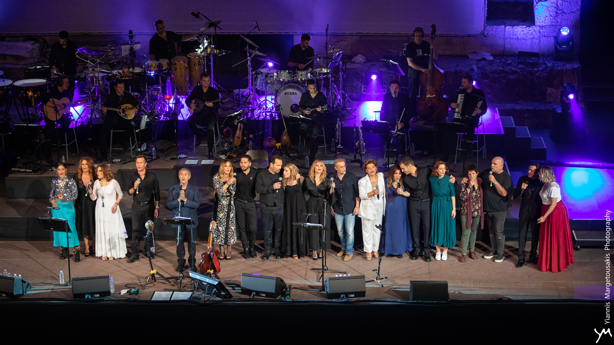 Η μεγάλη συναυλία του Γιώργου Νταλάρα: Τα μουσικά γενέθλια “DUETS”