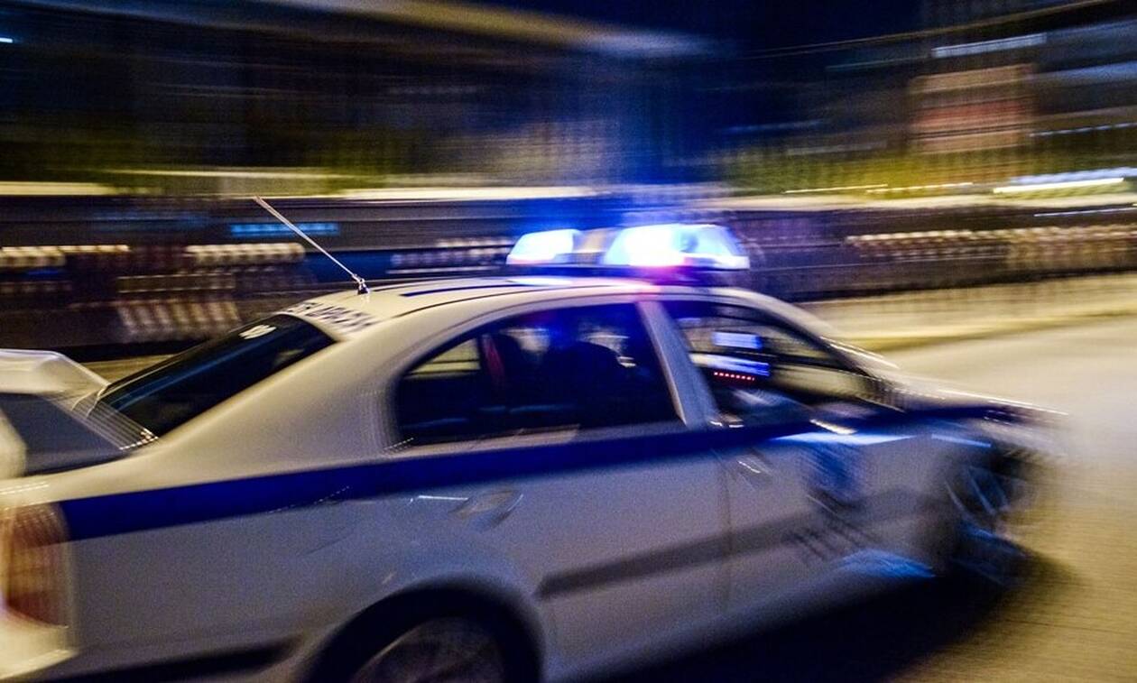 Πατήσια: Μεθυσμένος αστυνομικός έκαψε ελληνική σημαία