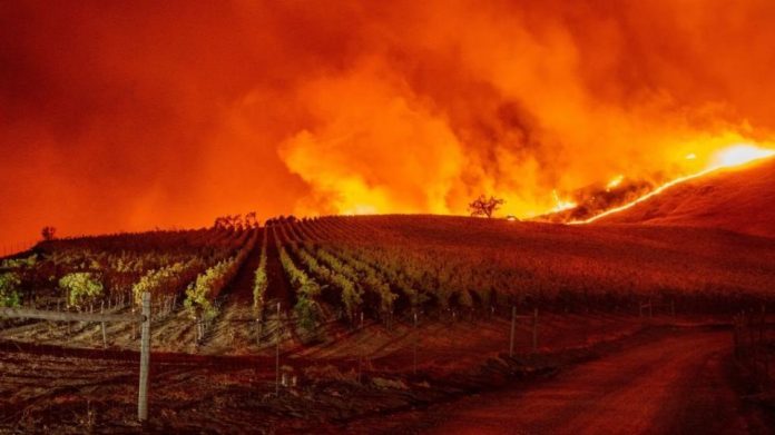 Χάος στην Αυστραλία - Εκκενώνονται περιοχές