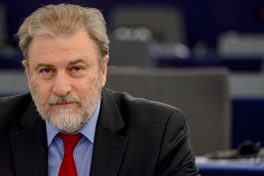 Ο Ντομπρόβσκις χάλασε τη φιέστα των 32 δις ευρώ με σφήνα ενισχυμένης εποπτείας  για το «ευρωπαϊκό πακέτο»