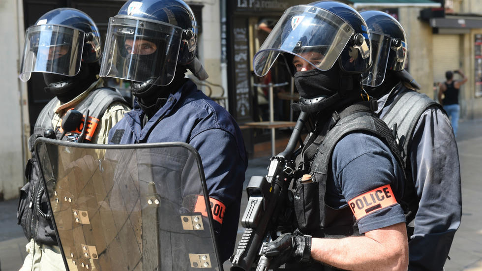Γαλλία: 231 απελάσεις μετά τον αποκεφαλισμό καθηγητή στο Παρίσι