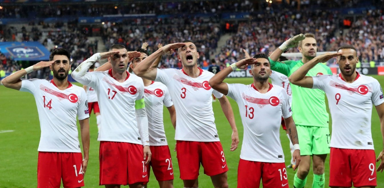 UEFA: Ξεκίνησε πειθαρχική έρευνα για Τουρκία και Βουλγαρία