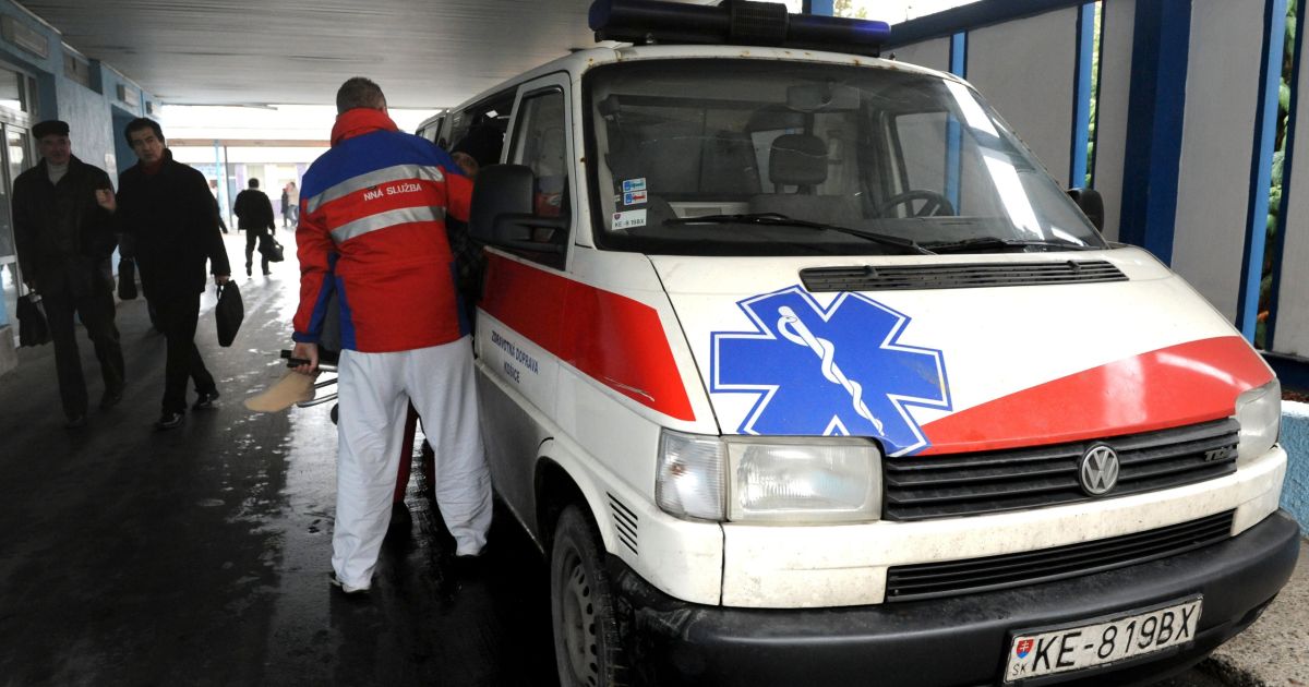 Τραγωδία στη Σλοβακία: Mεθυσμένος οδηγός αυτοκινήτου έπεσε πάνω σε στάση λεωφορείου – 5 νεκροί