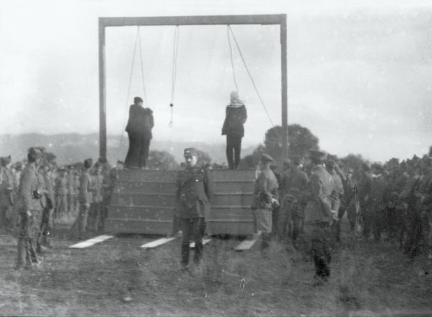 Σαν σήμερα το 1925 εκτελούνται με απαγχονισμό οι αντισυνταγματάρχες Δρακάτος και Ζαριφόπουλος