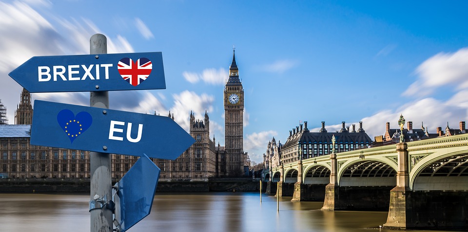 Telegraph: «Χαμένη υπόθεση» η επίτευξη συμφωνίας μεταξύ Βρετανίας – ΕΕ